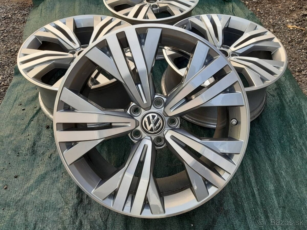 Alu disky Volkswagen Passat alltrack R18