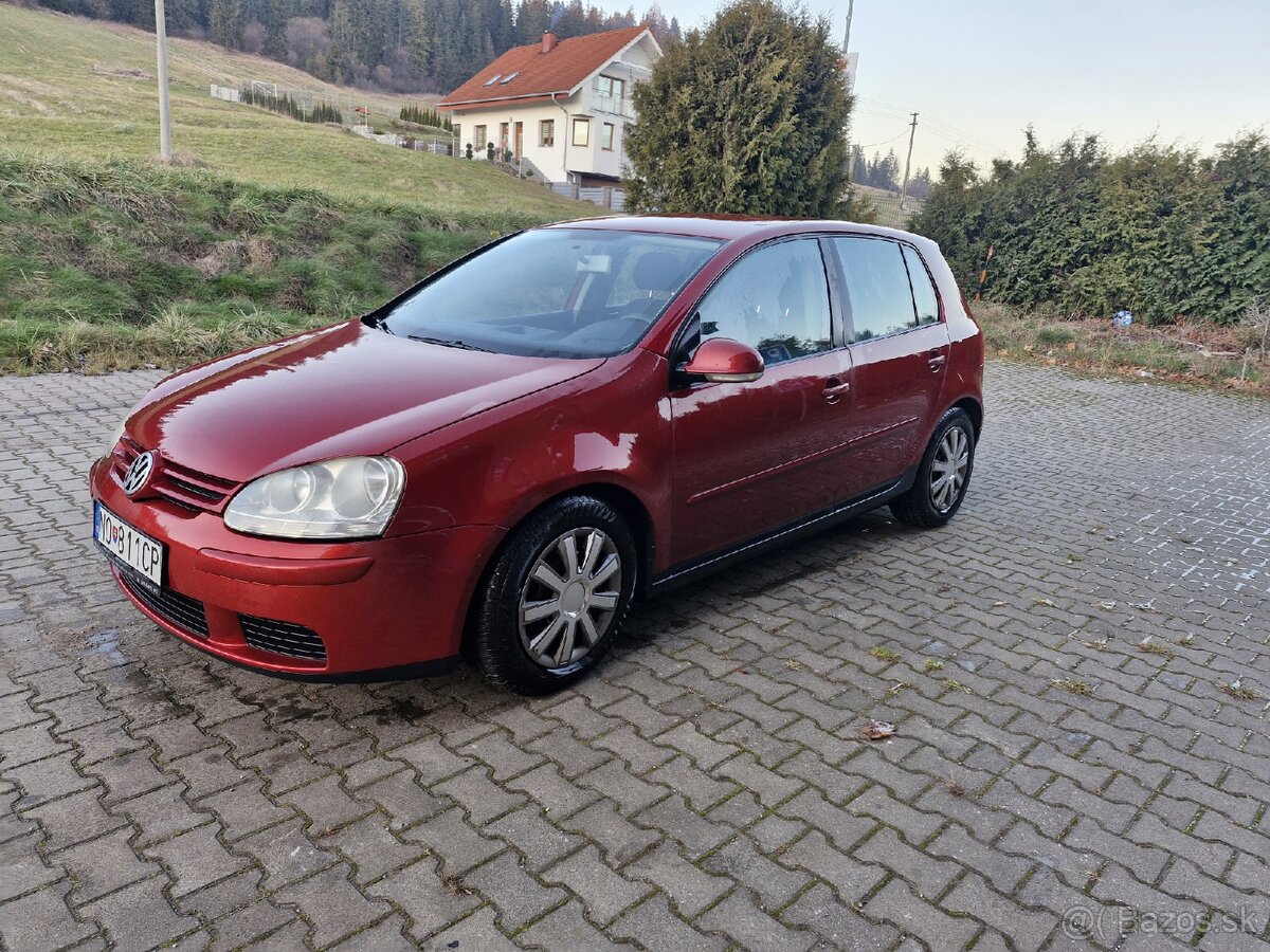 Volkswagen Golf 1.6B 9