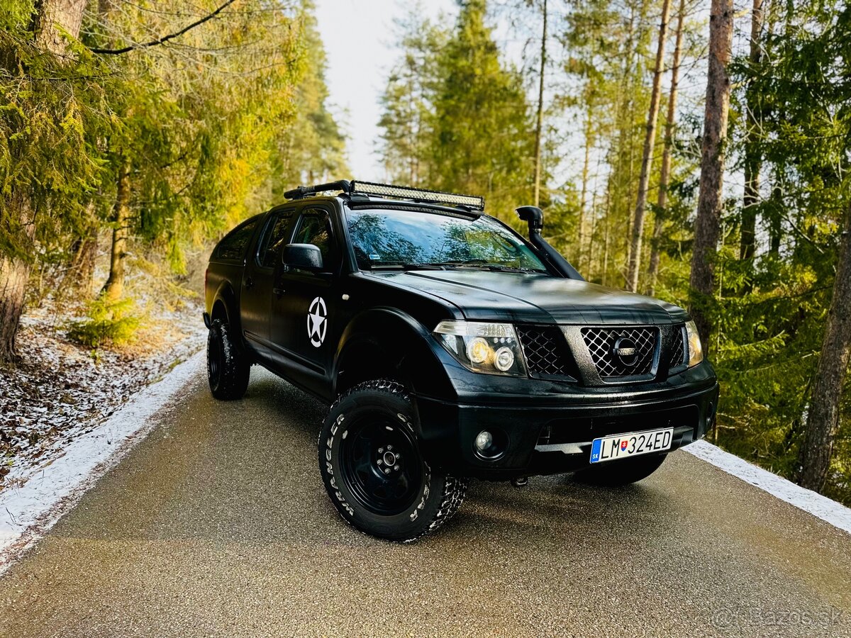 Nissan Navara D40, 2.5 DCI, 126KW, 6K,UZAVIERKA,LIFT KIT