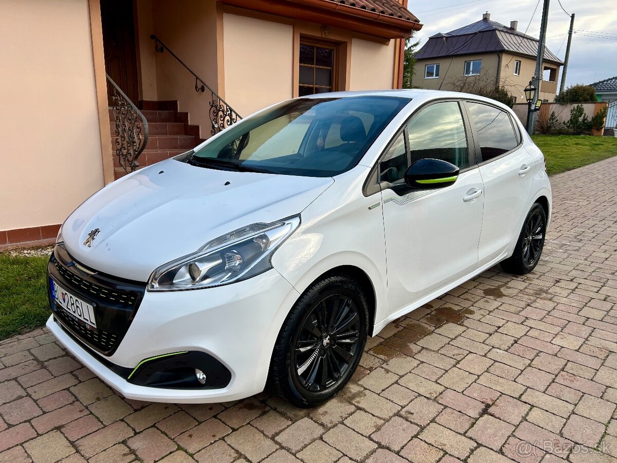 Peugeot 208 1.2i 85.990km