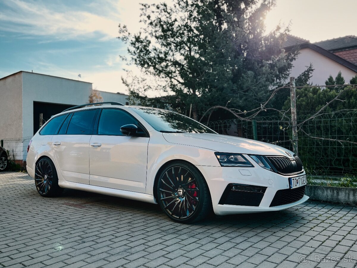 Škoda Octavia RS Combi 2.0 TSI DSG