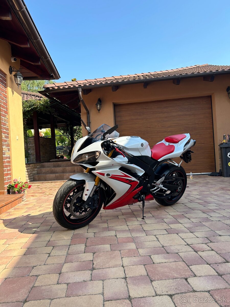 Yamaha yzf R1