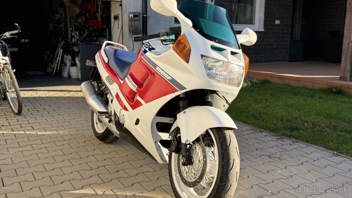 Honda CBR 1000 f sc24