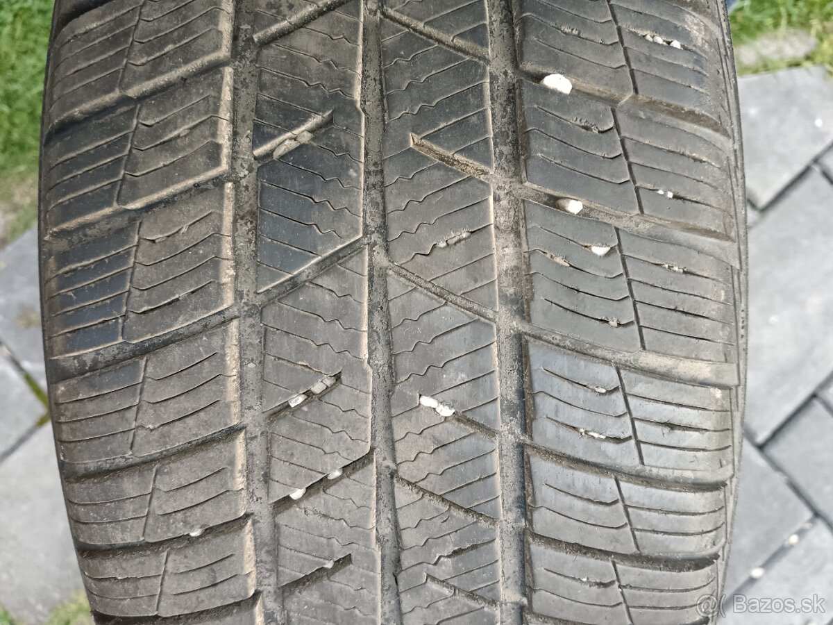 Predám zimné pneu 215/60r16