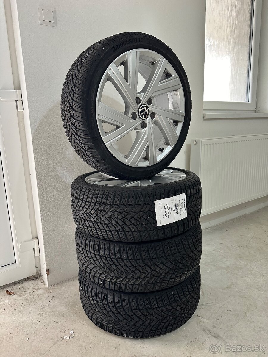 VW Golf 8 - Bergamo 5x112 R18 , 225/40/18