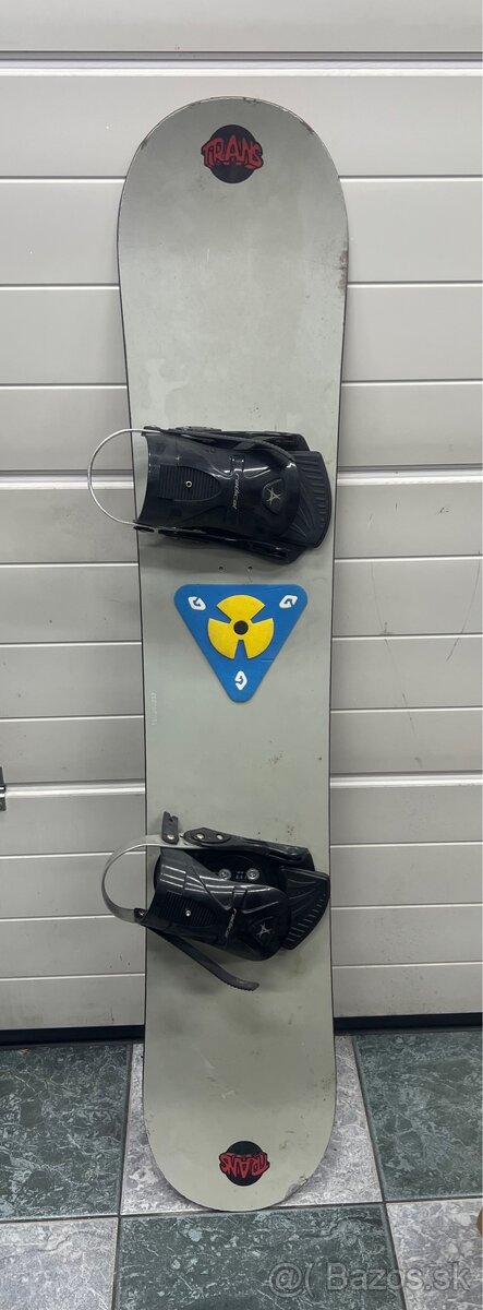 Predám snowboard 155cm