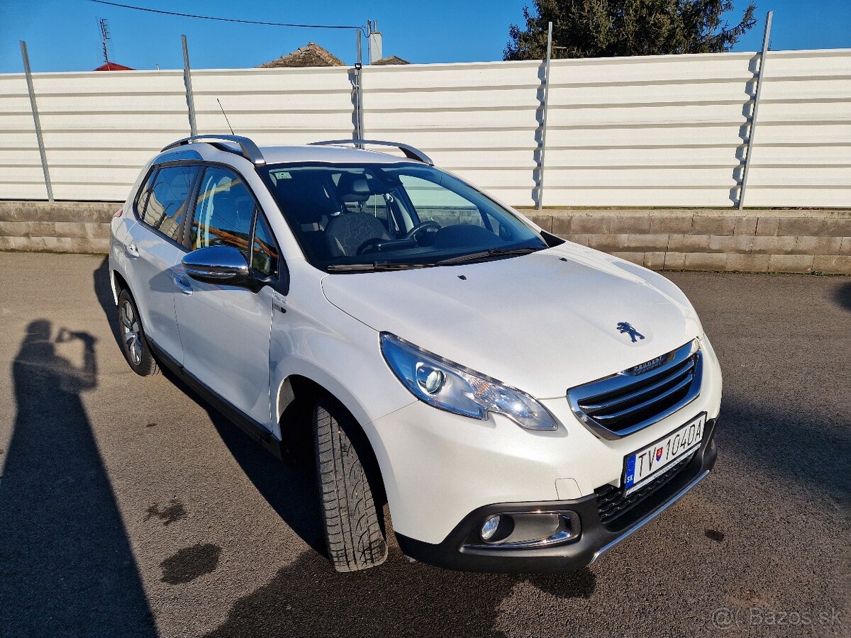 Peugeot 2008 1.2 PureTech Style