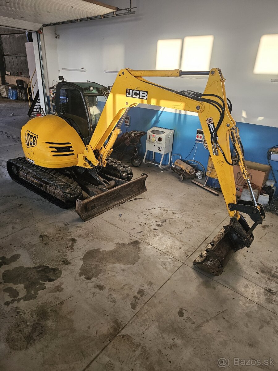 JCB 8080