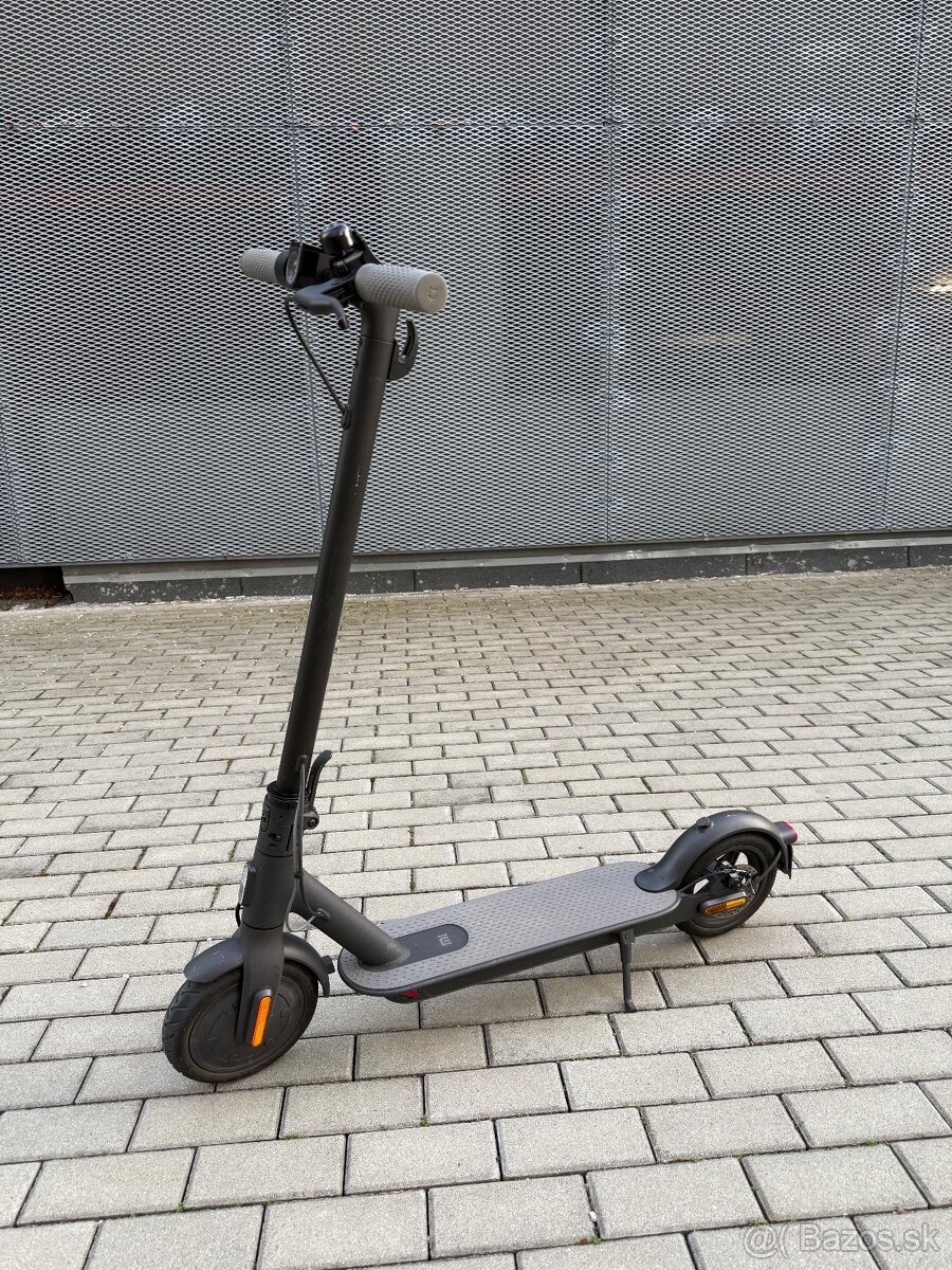 Elektrická kolobežka Xiaomi Mi Electric Scooter 1S