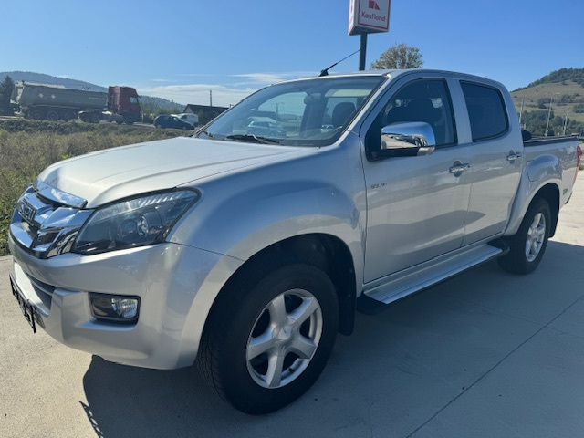 Isuzu D-max Double Cab Premium 4WD AKONTACIA OD 0%