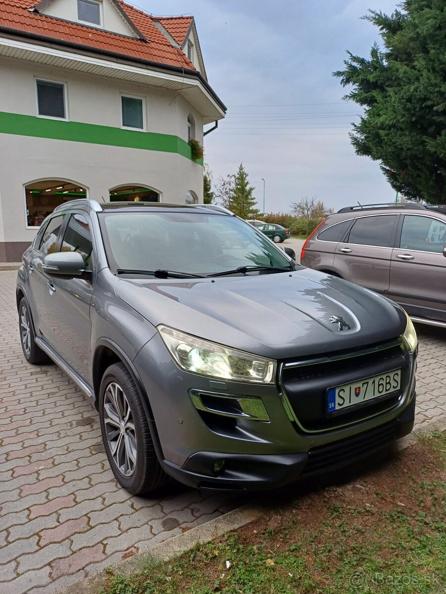 Predám zachovalý Peugeot 4008 r.v.2012 plná výbava