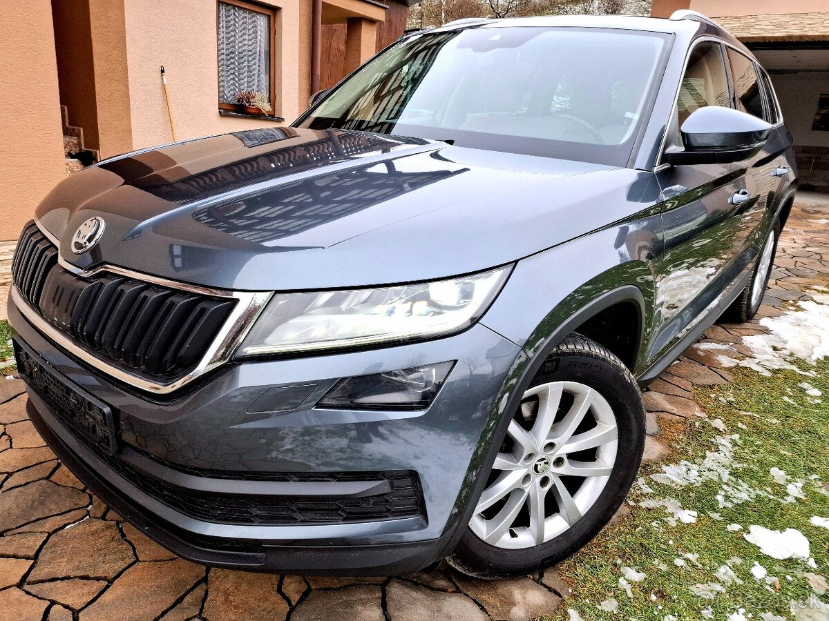 Škoda Kodiaq 1.5 TSI DSG style výbava,kessy,kamera,alu,led,