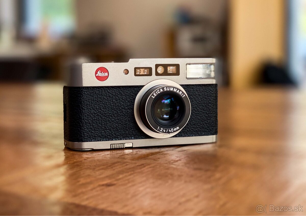 Leica CM