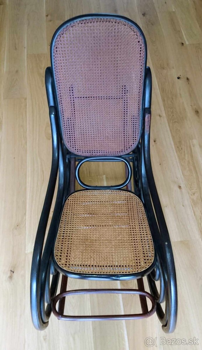 hojdacie kreslo Thonet, top stavhojdacie kreslo Thonet, top