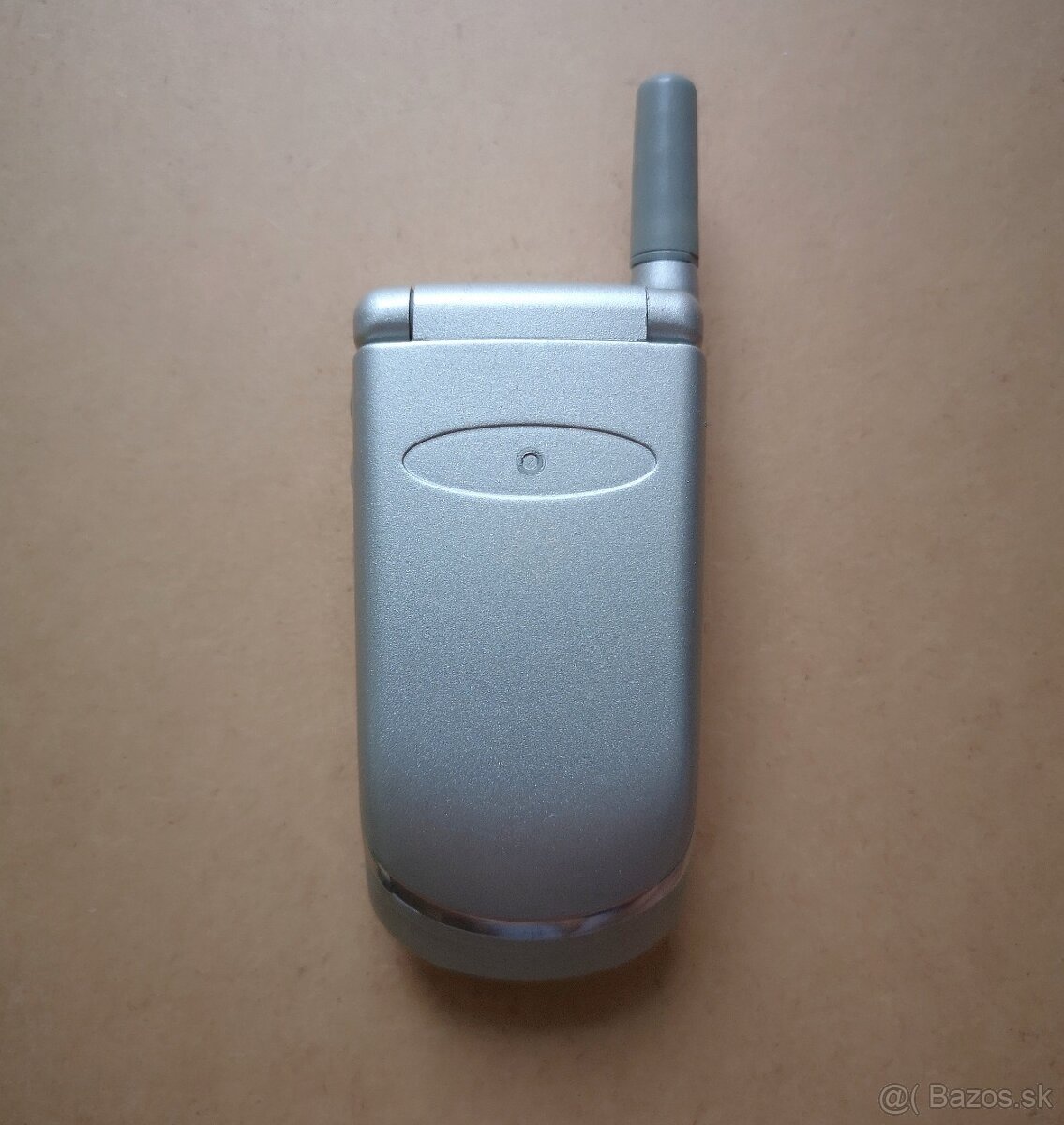 MOTOROLA V50 (svetlošedá/strieborná)