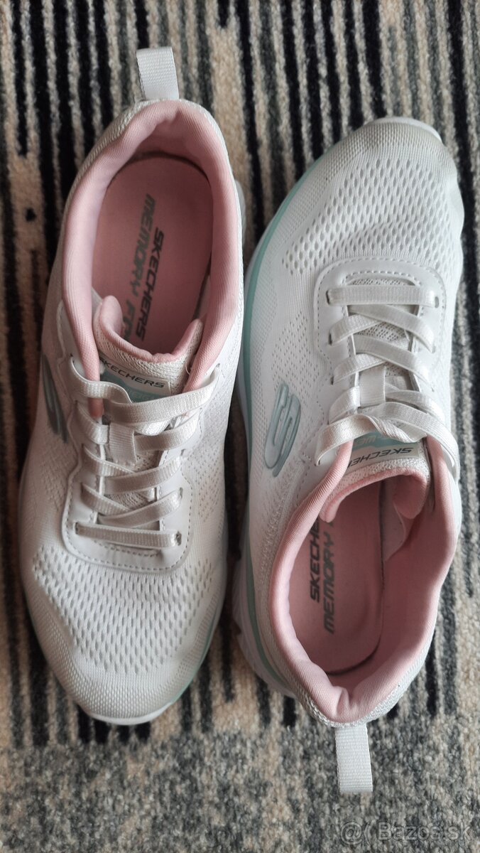 Tenisky skechers  38