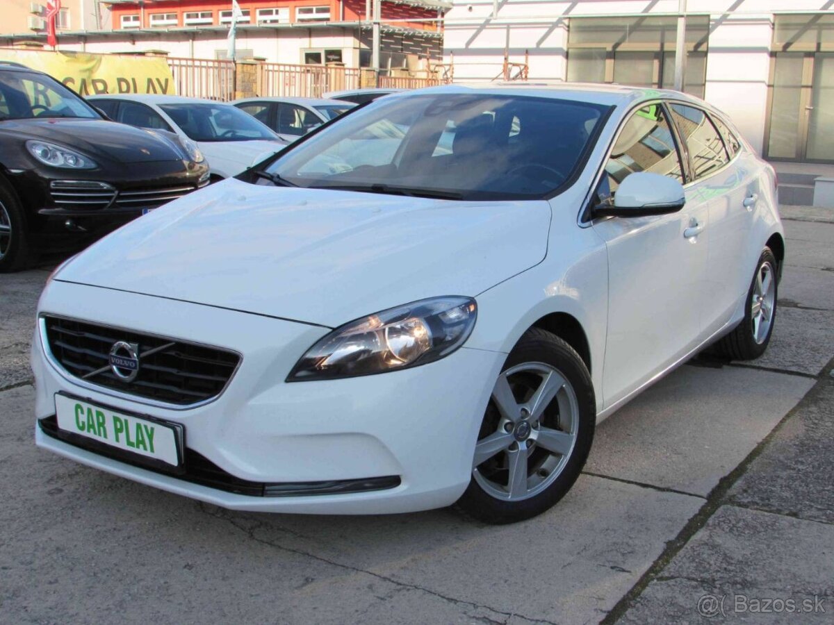 Volvo V40 D2 Kinetic - 0% Akontacia