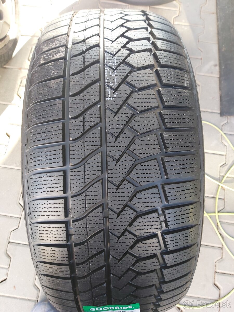 275/45R20 zimne