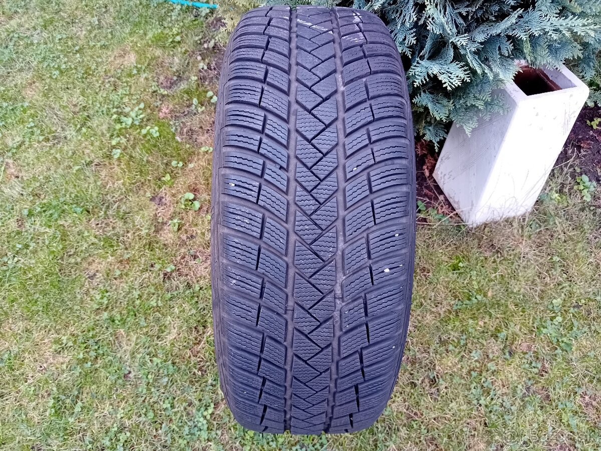 215/55 r17 Pirelli, 2ks, zimné, 6,5mm