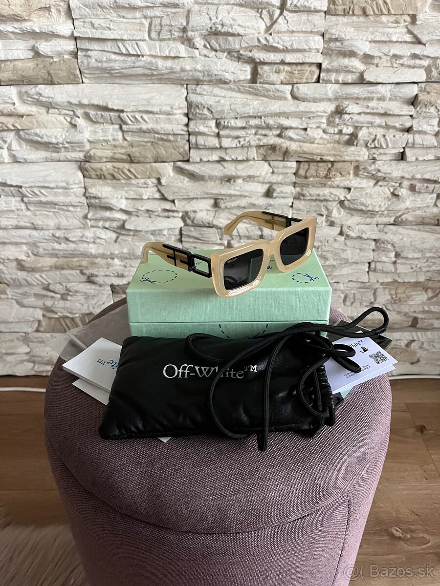 Off white Boston Sunglasses