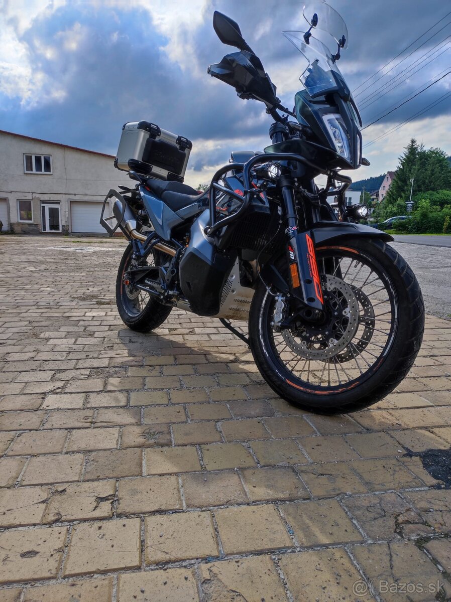 KTM 890 adventure