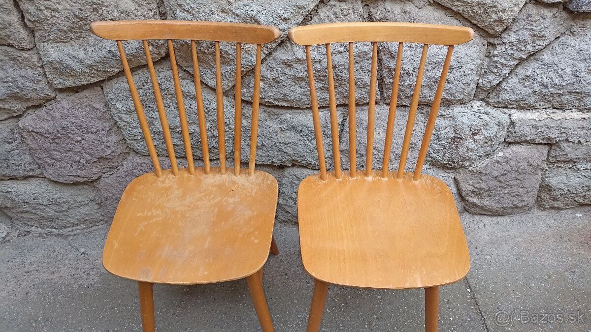 Drevené stoličky - 2ks