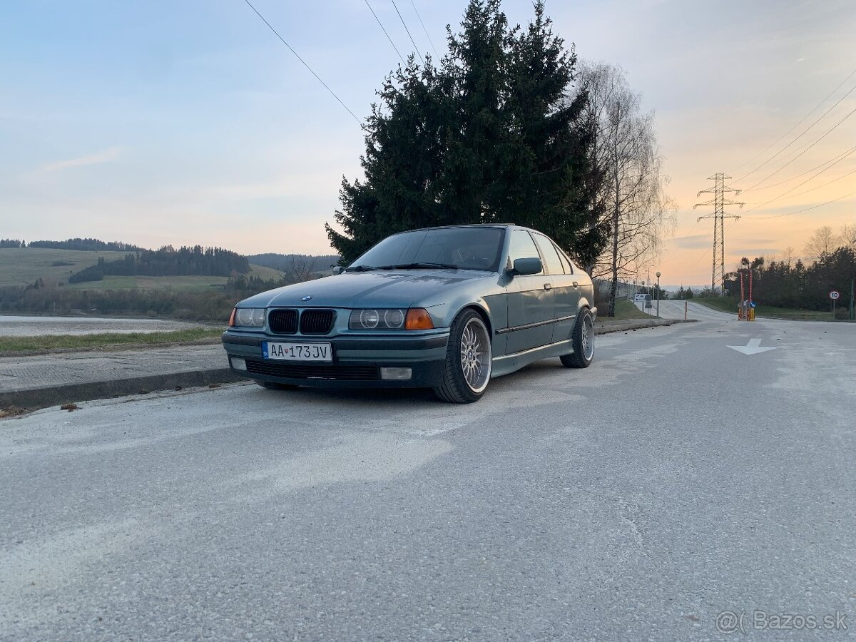 BMW e36 320i