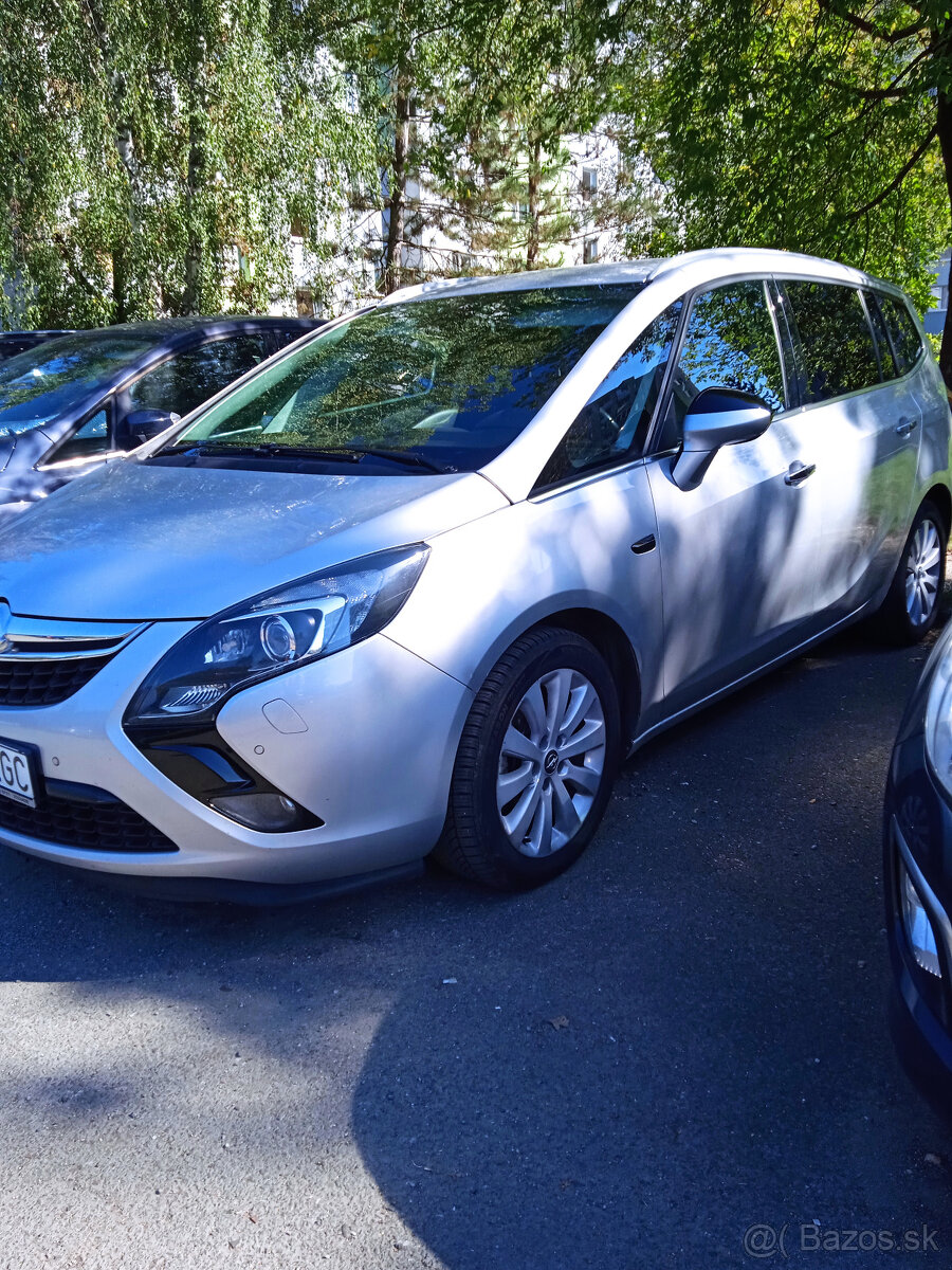 Opel zafira tourer 2.0cdti 7miestne