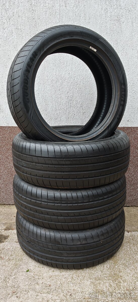 Letné Goodyear Eagle 3 215/45 R18