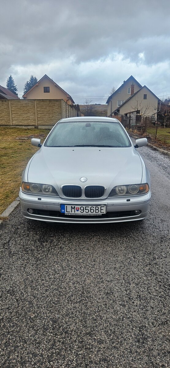 BMW E39 520i