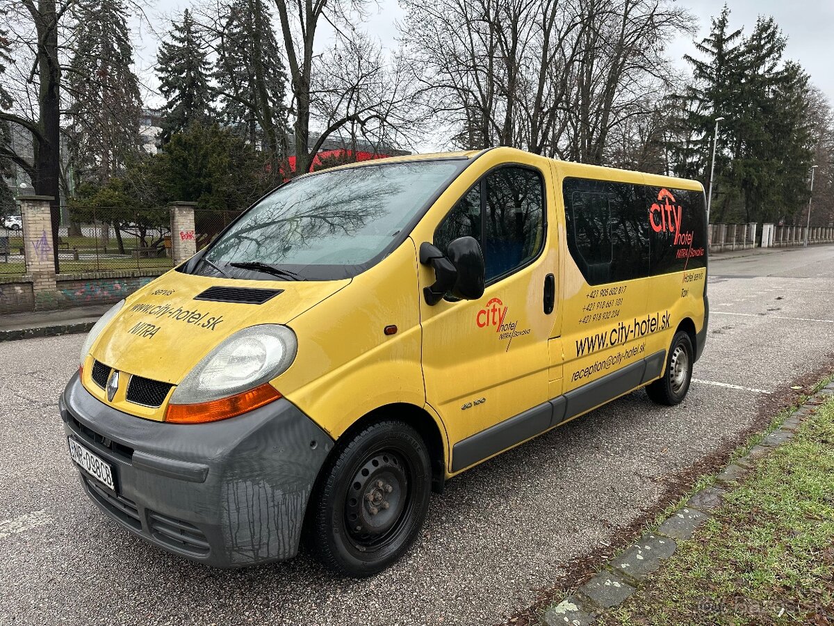 Renault Trafic Bus