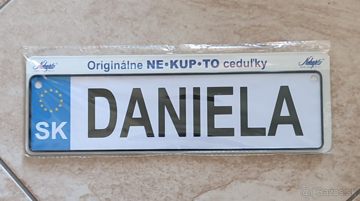 Cedulka s menom Daniela