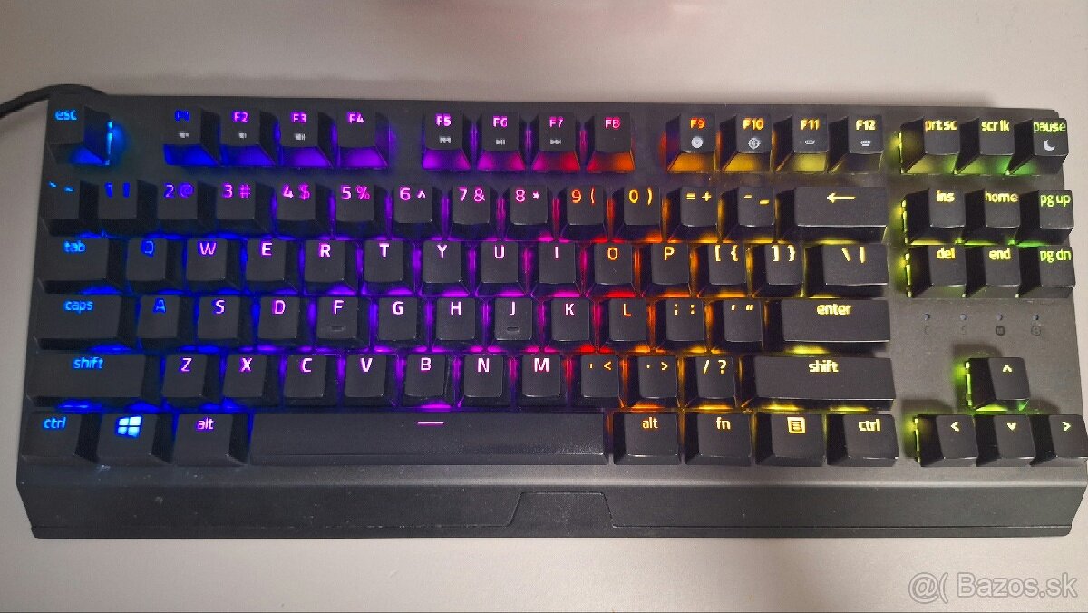 Predám plne vyčistenú klávesnicu Razer BlackWidow