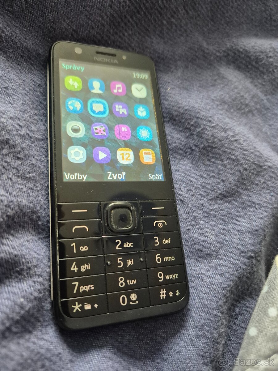 Nokia 230 voľný black plne funkčný ide na 1 sim kartu nie je