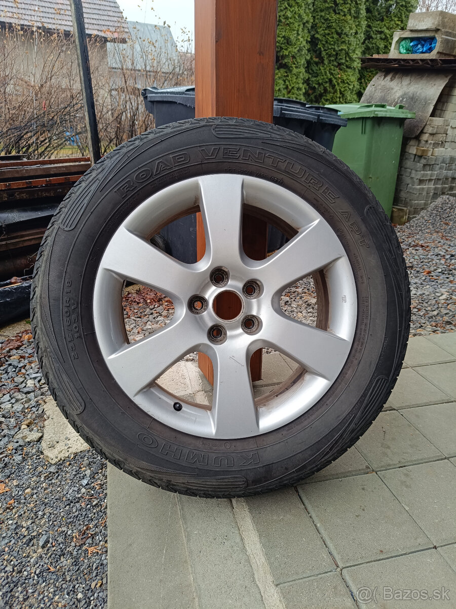 235/60R18 letne 4 ks KUMHO  7,5-8 mm