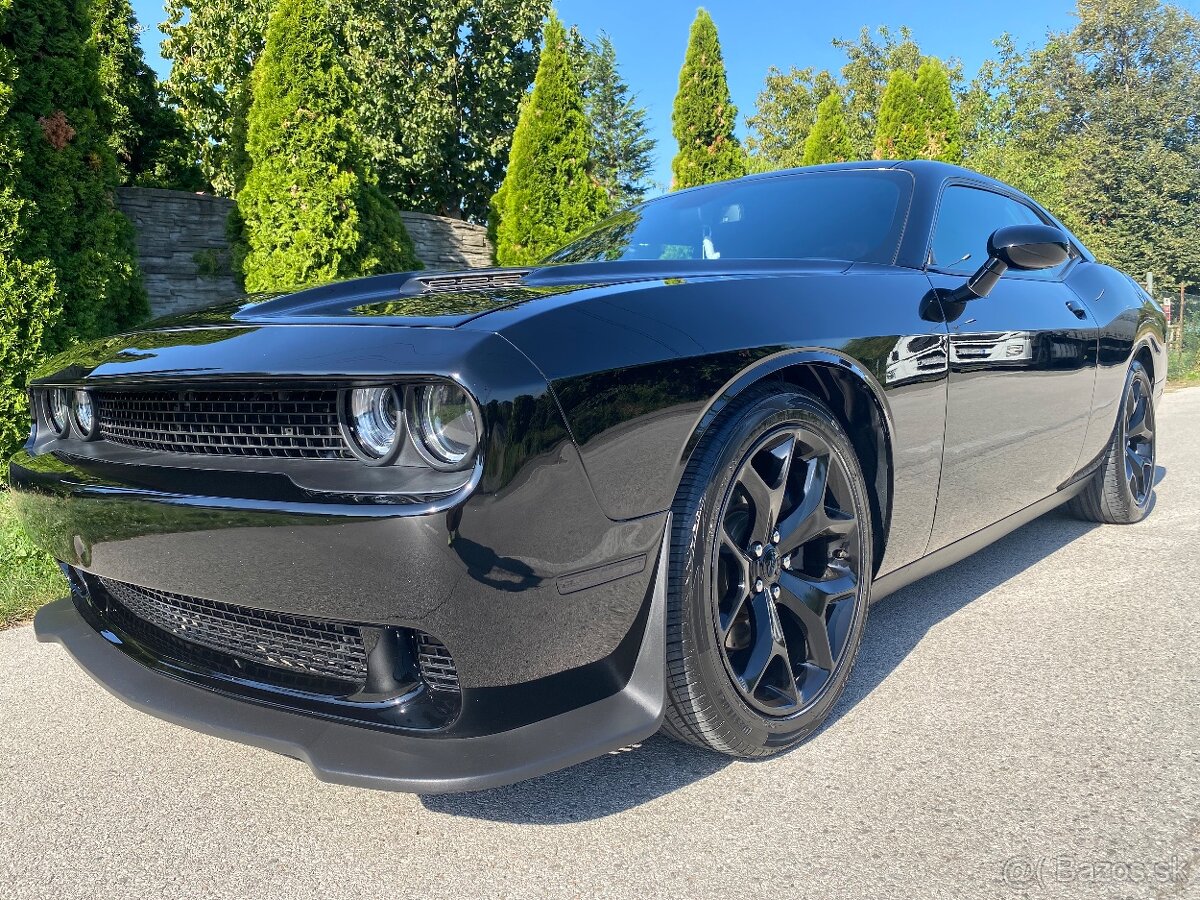 Dodge Challenger 5.7 Hemi Super Track Pak