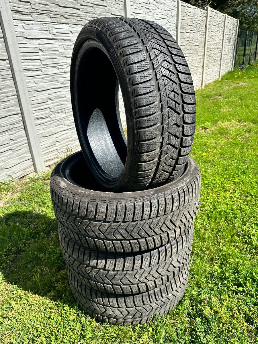 Zimné Pneu Pirelli Sottozero 3 225/40r18 92H