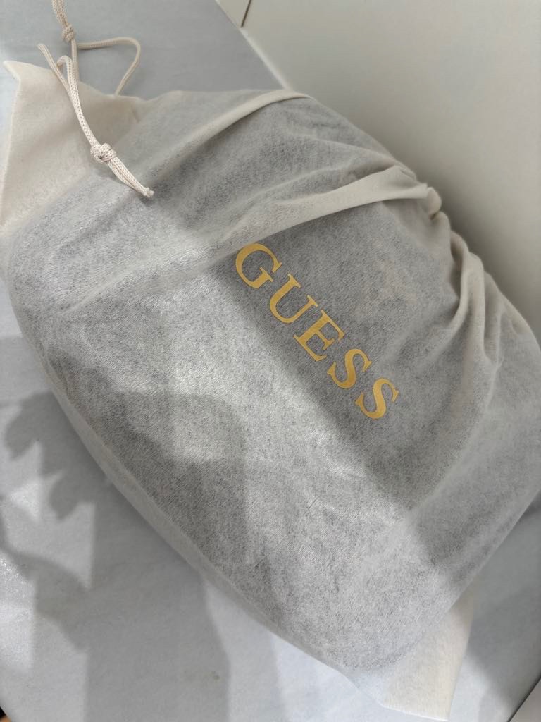 GUESS crossbody kabelka