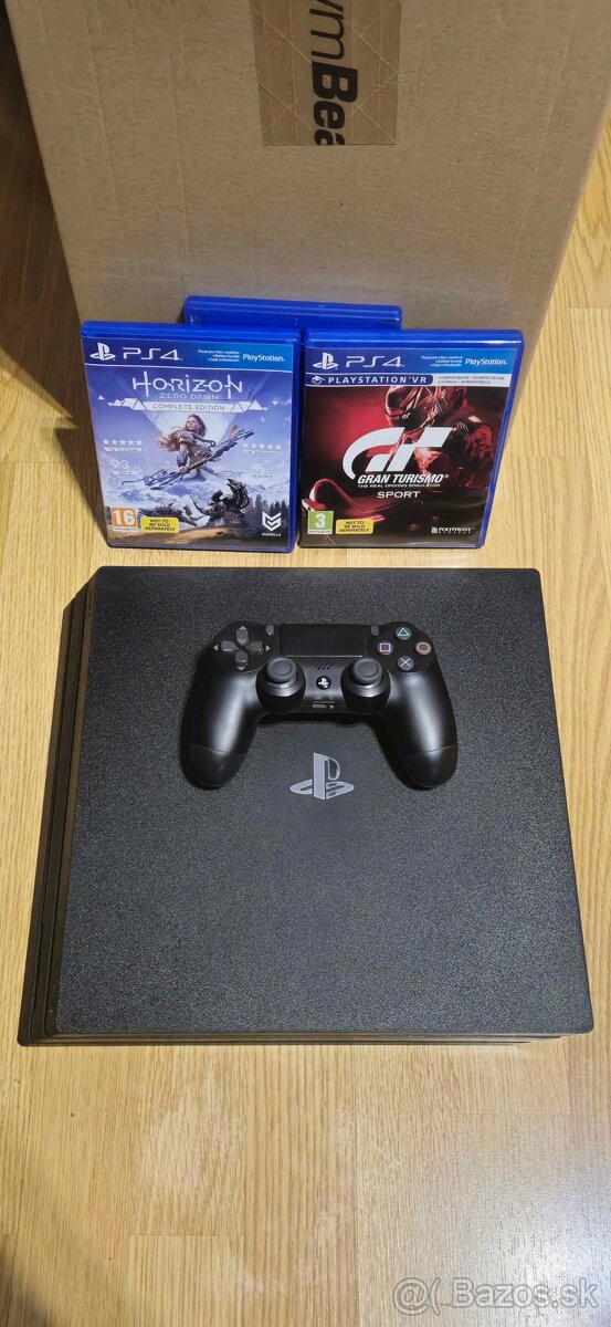 Predám PS4 Pro 1TB aj s ovladačom + 3 hry