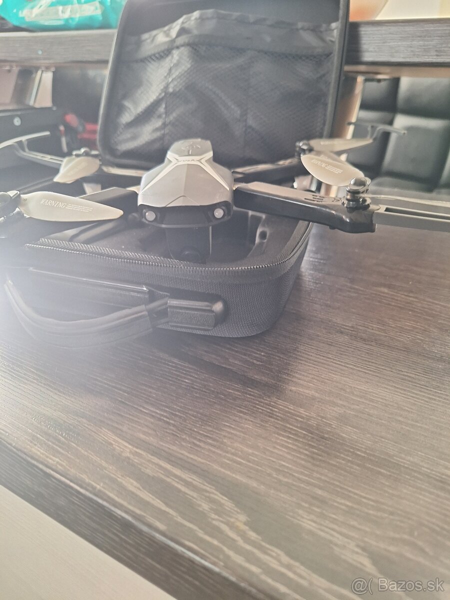 Dron Syma Z6