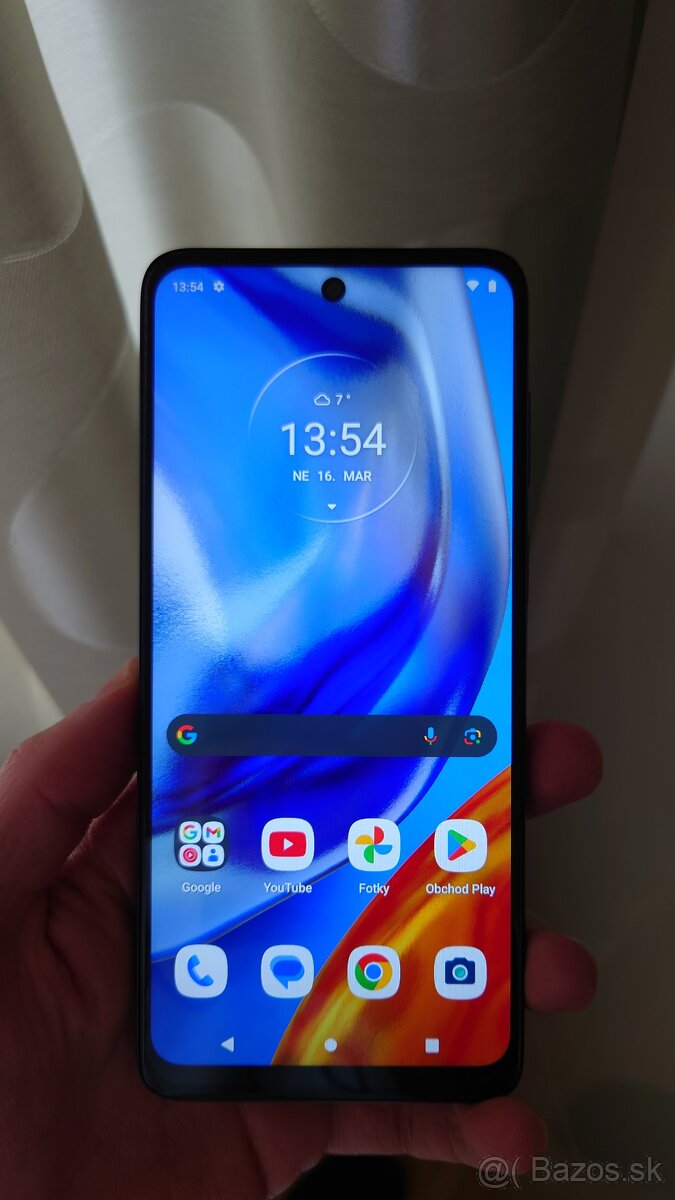 Ako nová Motorola e32s + 128 GB SD karta