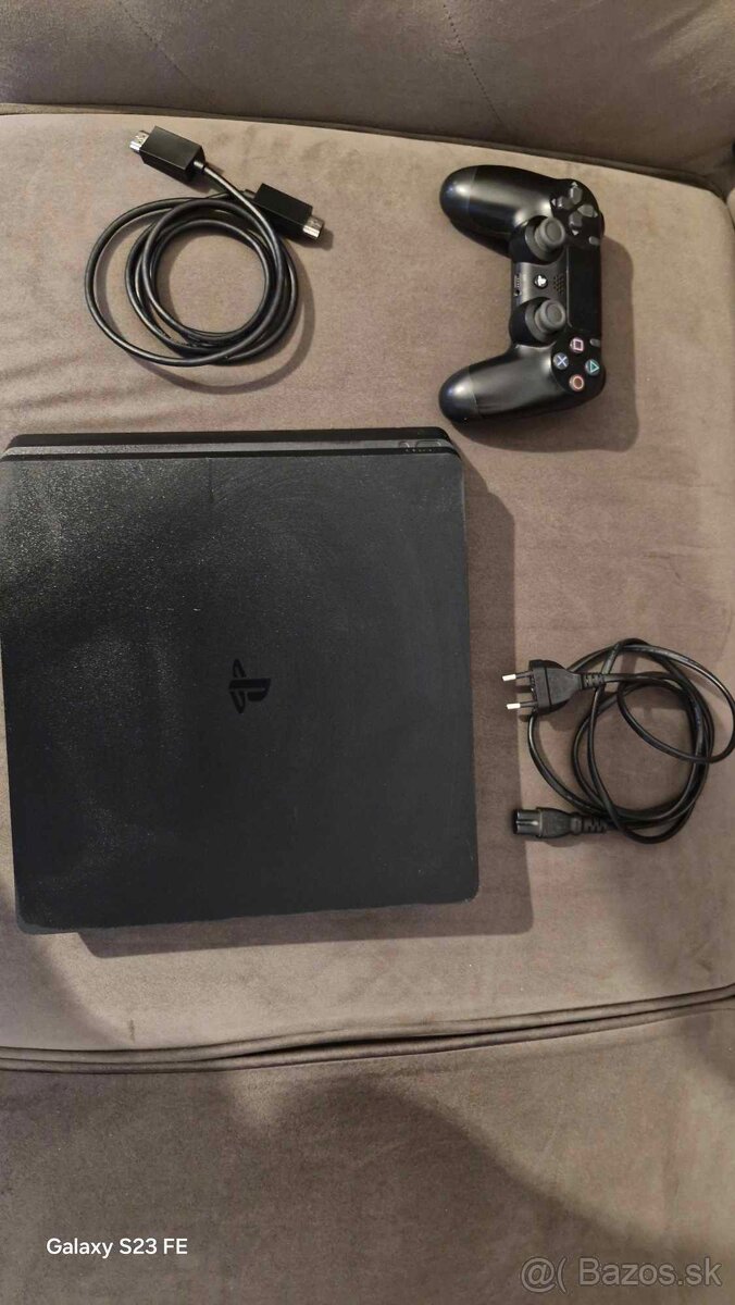 Playstation 4 PS4 Slim 1Tb