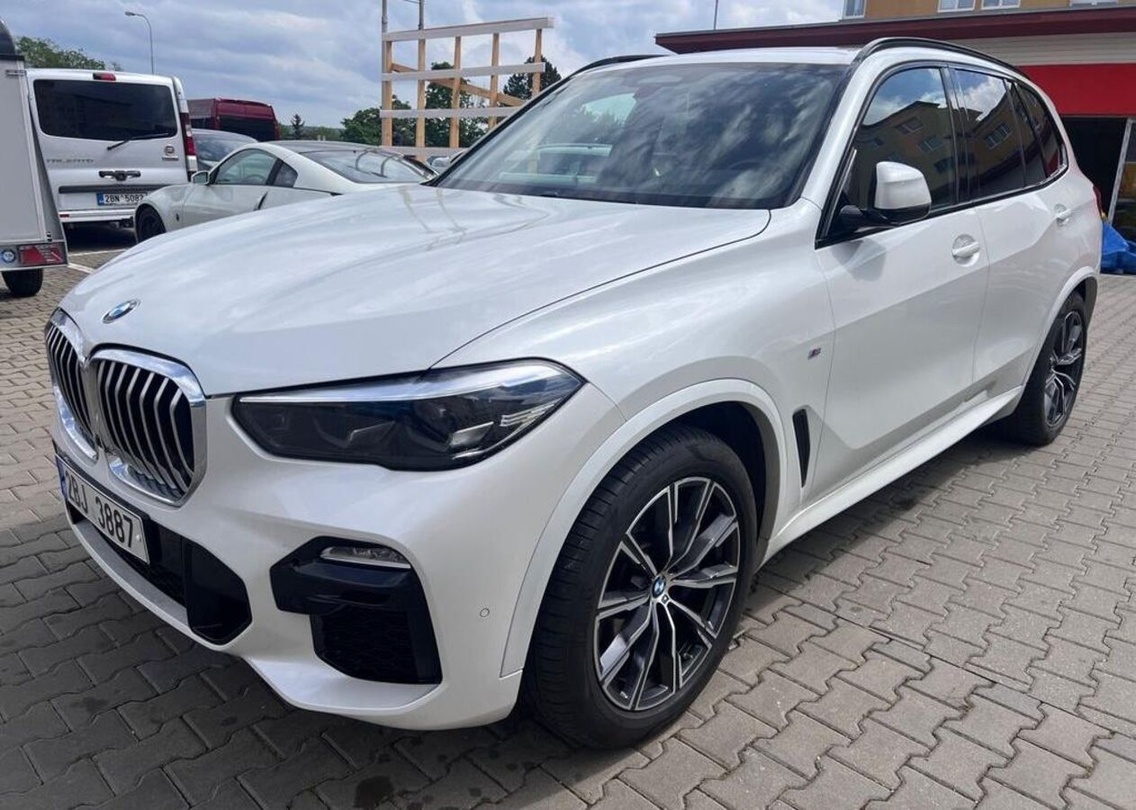 BMW X5 M-SPORTPAKET, INDIVIDUAL, FULL nafta automat 195 kw