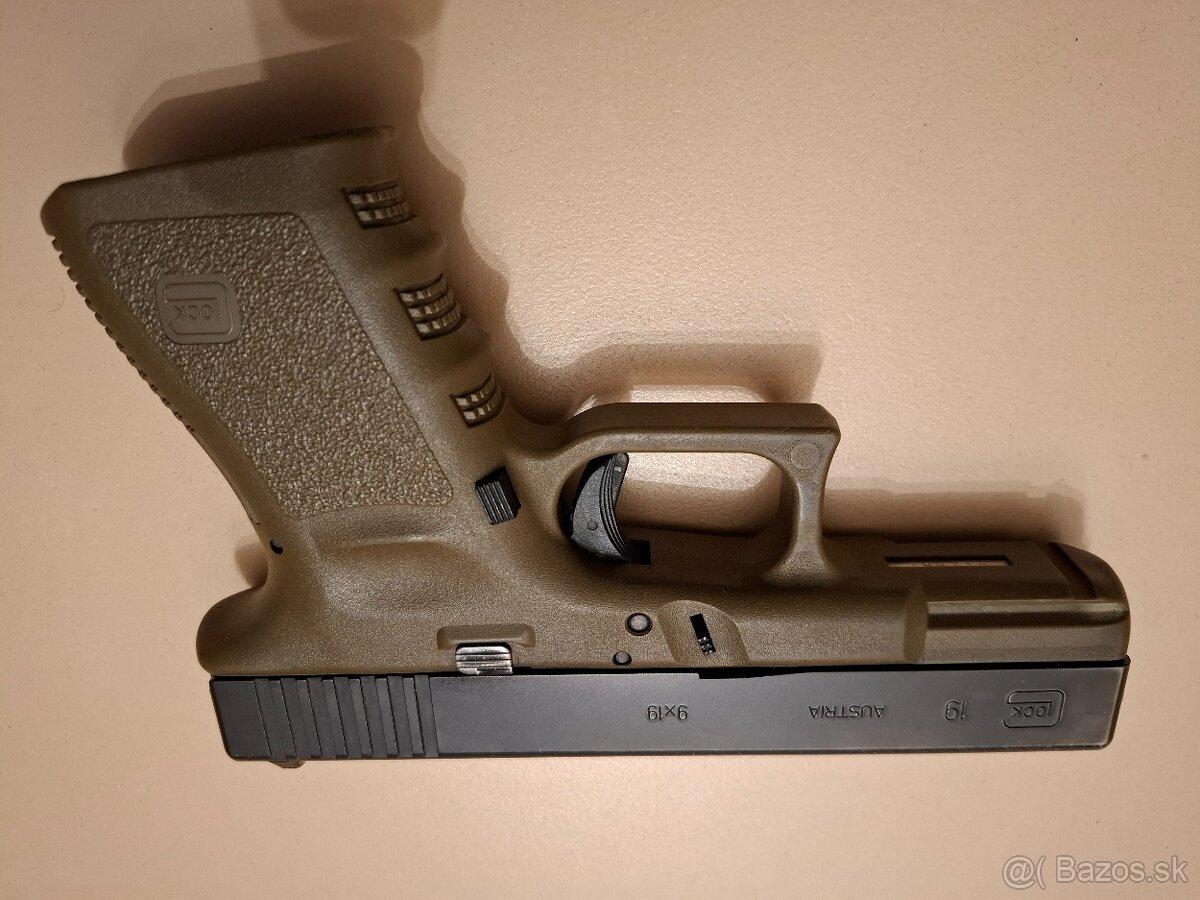 Glock 19