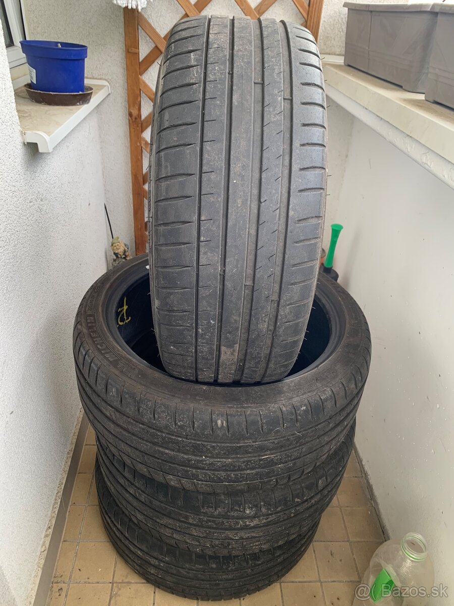 Michelin Pilot Sport 4 225/40 18