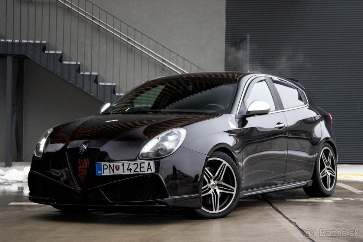 Alfa Romeo Giulietta 1.8T 235k Quadrifoglio Verde