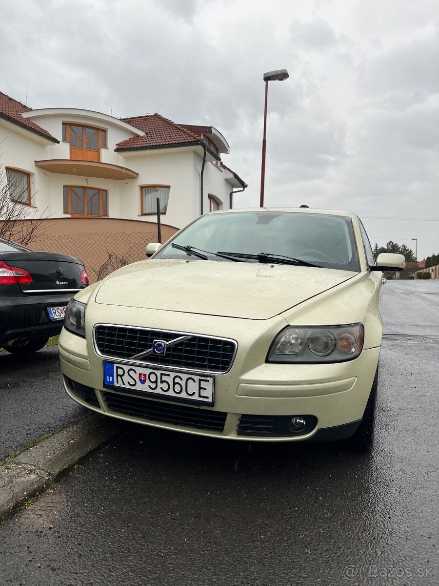 Volvo S40