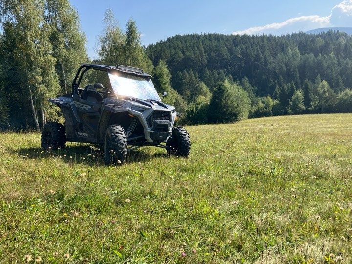 Polaris RZR Razer 1000 XP Europska verzia