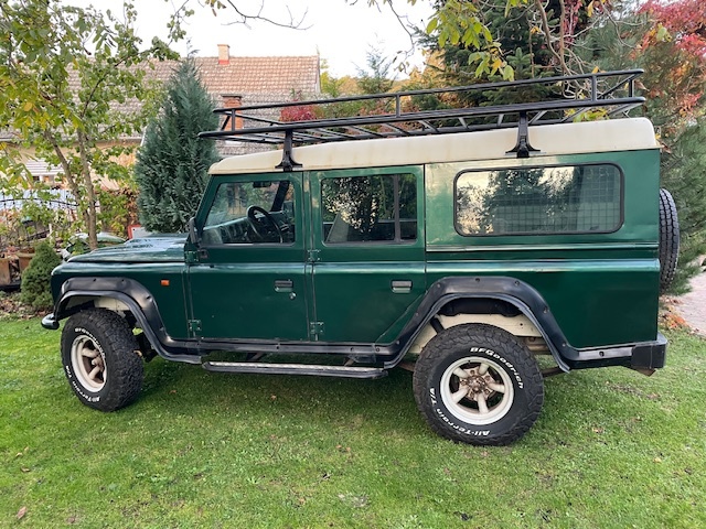 Land Rover Santana PS 10