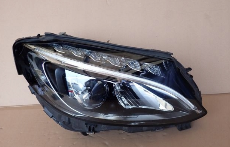 mercedes c svetlo led high 2013+